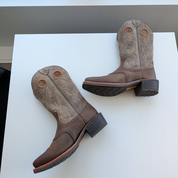 Ariat Heritage Roughstock Western Boot - 9 EE (Wide) - Earth / Brown Bomber - Picture 5 of 8